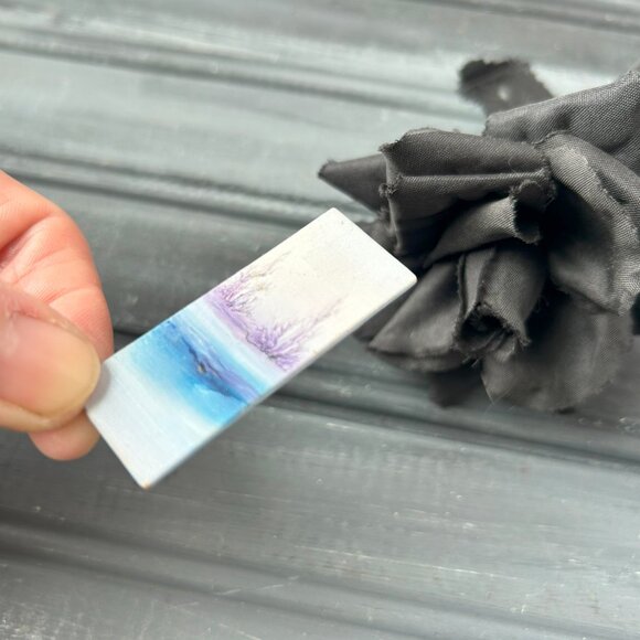 Hand-painted Signed Wood Brooch - Picture 4 of 9